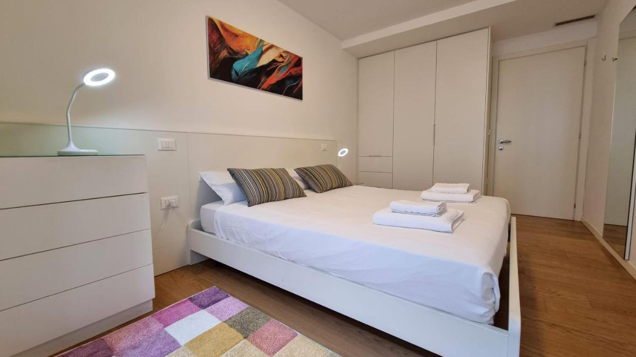 Roma 24 Apartment Trieste Luaran gambar