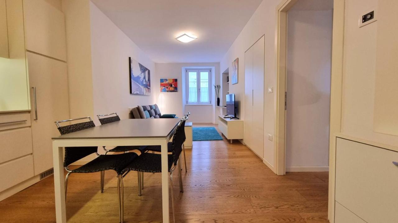 Roma 24 Apartment Trieste Luaran gambar
